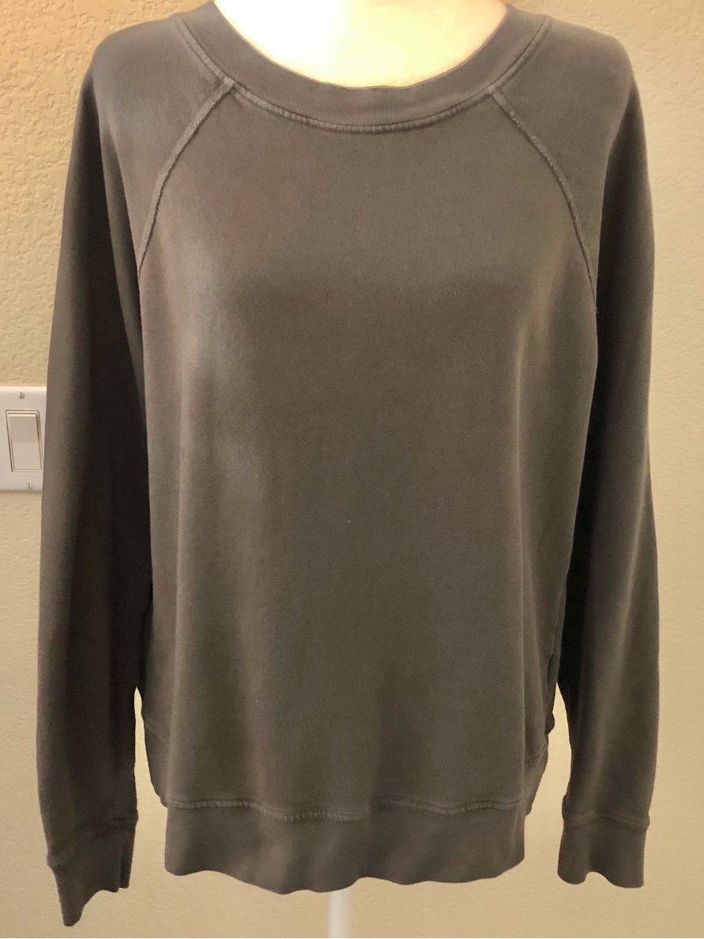 Mate Classic Crewneck Organic Cotton Sweatshirt